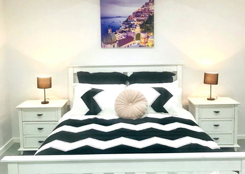 Sherrard Place - Hotel Accommodation 3