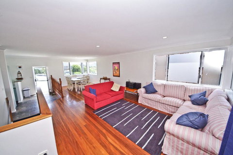 Shiloh Holiday House, 14 East Street - Hotel Accommodation 3