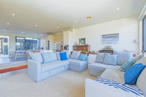 Shore To Relax - Family Or Corporate Bookings Only - Hotel Accommodation 1