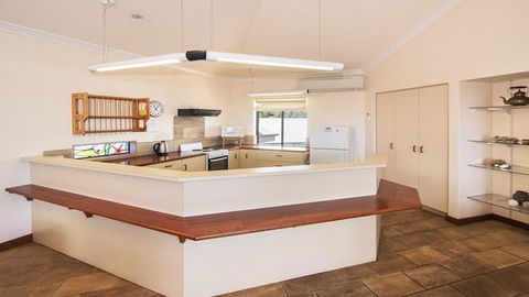 Shorelands - Hotel Accommodation 1