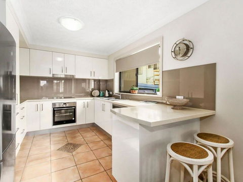 SHORELINE 3 - Hotel Accommodation 0