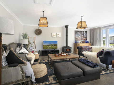 Silky Oak Villa - Spacious & Beautifully Decorated - Hotel Accommodation 0