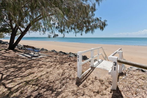 Silver Sands Apartments - Hotel Accommodation 3