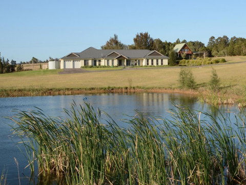 Silver Springs Estate 4br House + 6br House With Wifi, Pool. Fireplace, Views, Olives And Space - Hotel Accommodation 0