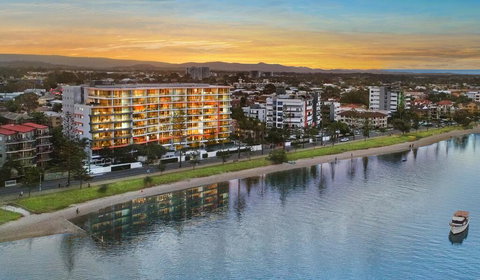 Silvershore Apartments On The Broadwater - Hotel Accommodation 0