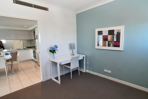 Silvershore Apartments On The Broadwater - Hotel Accommodation 2