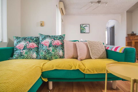 SIMPLE COMFORT! 2bed1bath Unit In Meadowbank - Hotel Accommodation 3