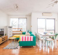 SIMPLE COMFORT 2bed1bath Unit in Meadowbank - Hotel Accommodation