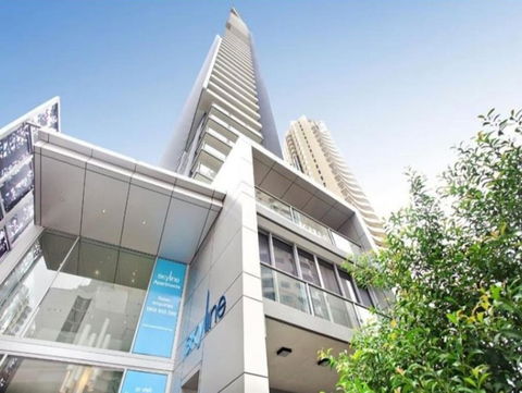 SK1 - Spotless 2BR SkyHome Long Stays Welcome - Hotel Accommodation 0