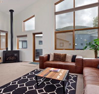 Snow Stream Apartments - Hotel Accommodation