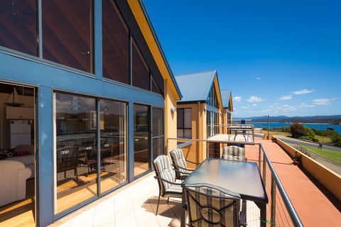 Snug Cove Villas - Hotel Accommodation 2