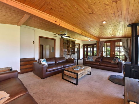 Soldiers Cottage Picturebook Vineyard Home - Hotel Accommodation 3
