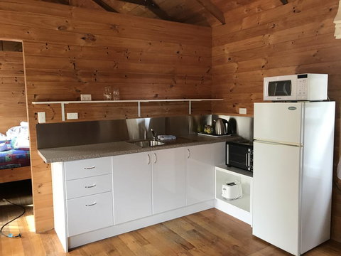 Somerset Beachside Cabin And Caravan Park - Hotel Accommodation 1