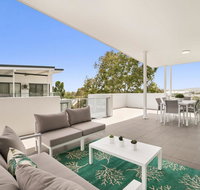 Spacious apartment with generous entertaining - Hotel Accommodation