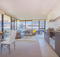 Spacious Docklands 2 Bedroom 2 Bathroom Apartment - Hotel Accommodation