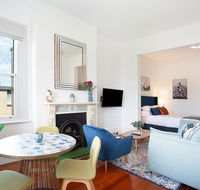 Spacious Studio With Balcony in Inner-City Glebe