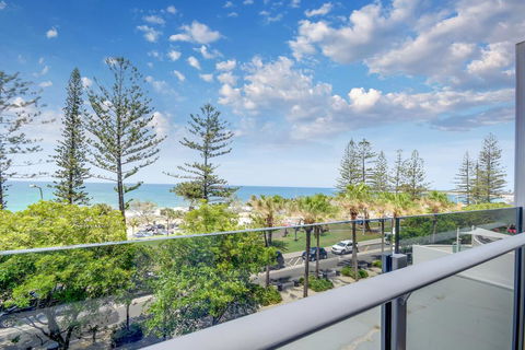 SPIN13- ESCAPE TO MOOLOOLABA - Hotel Accommodation 0