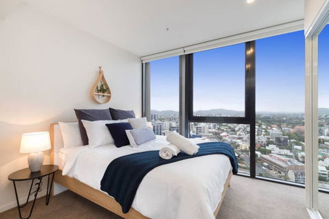 SPIRE - Fast Internet Monthly Stays W Carpark - Hotel Accommodation 1