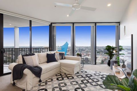 SPIRE - Fast Internet Monthly Stays W Carpark - Hotel Accommodation 0