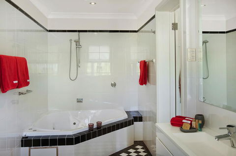 St Raphael - Hotel Accommodation 3
