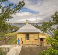 Steele Point Cottage - Hotel Accommodation