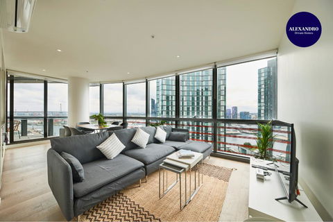 STUNNING 2 BED 2 BATH STYLISH UNIT // FREE PARKING - Hotel Accommodation 2