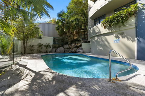 Stunning Top Floor Sunshine Beach Getaway! Unit 7 Vista Pacific 12 Bryan Street - Hotel Accommodation 2