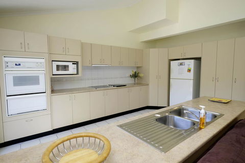 SUNDOWNER - Hotel Accommodation 3