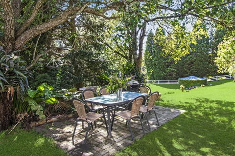 SUNNYDELL - Hotel Accommodation 1