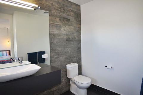 SUNNYSIDE - SURF SIDE - Hotel Accommodation 1