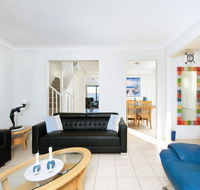 Sunrise  Fingal Bay - Hotel Accommodation