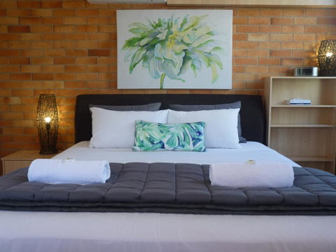 Sunseeker Motel - Hotel Accommodation 0