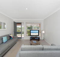 Surf Break - 10A Tuna Downstairs - Hotel Accommodation