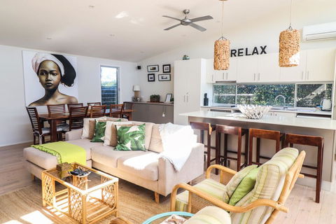 Surfside - Hotel Accommodation 3