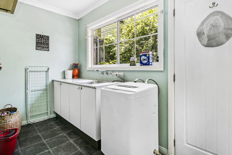 Swanbrook - Hotel Accommodation 2