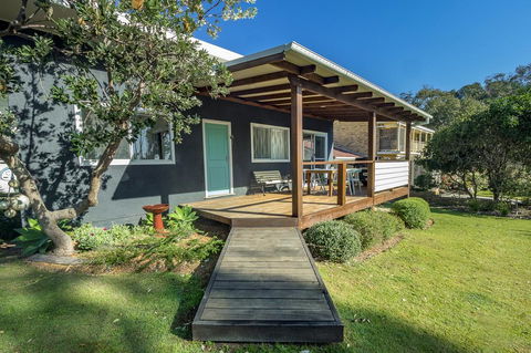 Tallowood Beachfront Cottage - Hotel Accommodation 0