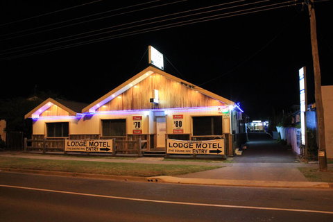 Tamworth Lodge Motel - Hotel Accommodation 1