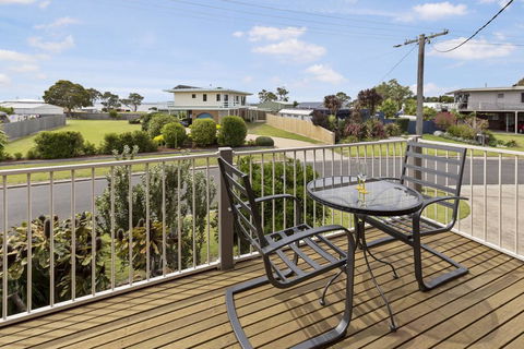 Tanjil - A Stroll From The Water In Paynesville - Hotel Accommodation 1