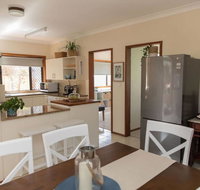 Taranaki Beach House - Hotel Accommodation