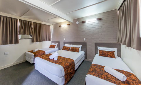 The Australian Hotel Murgon - Hotel Accommodation 1