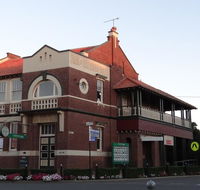The Bank BB West Wyalong - Hotel Accommodation