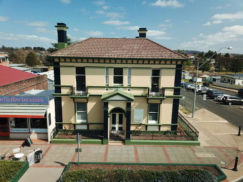 The Bank Guesthouse Glen Innes - Hotel Accommodation 0