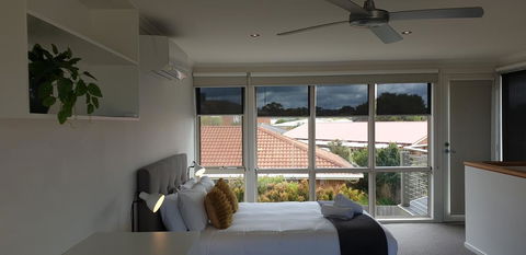 The Beach House - Hotel Accommodation 1