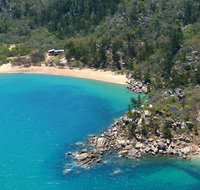 The Beach House at Arthur Bay - Hotel Accommodation