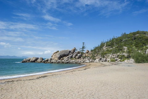 The Beach House At Arthur Bay - Hotel Accommodation 2