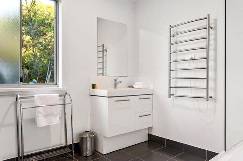 Freycinet Haven - Hotel Accommodation 17