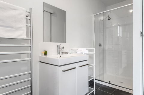 Freycinet Haven - Hotel Accommodation 11