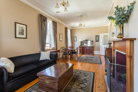 Grand Old Duke - Hotel Accommodation 9