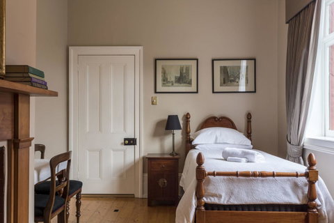 Grand Old Duke - Hotel Accommodation 2