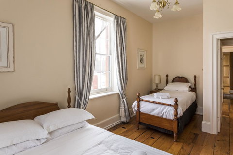 Grand Old Duke - Hotel Accommodation 1